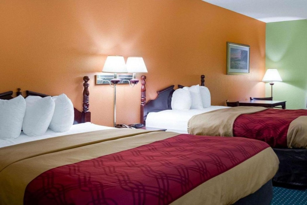 Econo Lodge Canton I-55 11/27