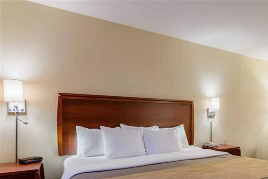Quality Inn & Suites Colby, KS 8/51