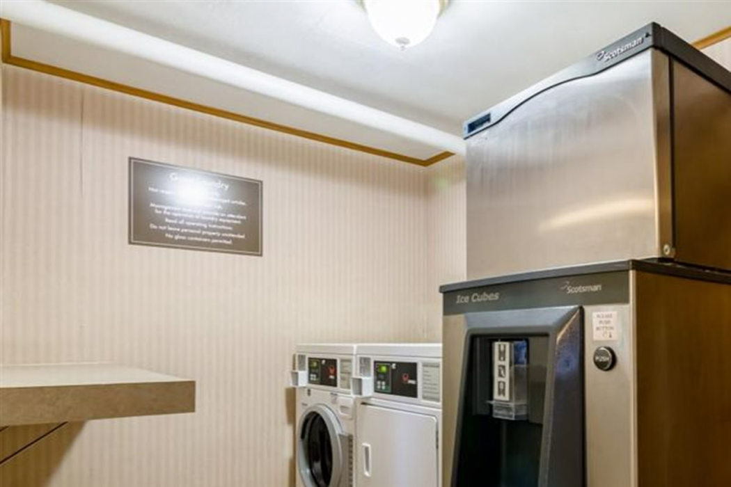 Quality Inn & Suites Colby, KS 21/51