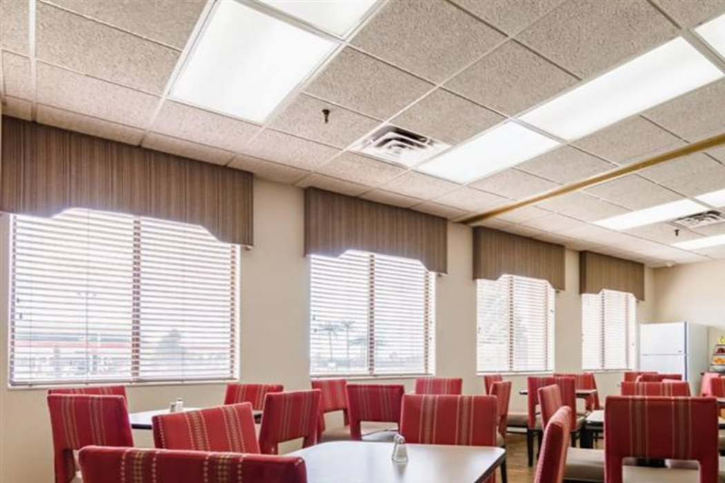 Quality Inn & Suites Colby, KS 20/51