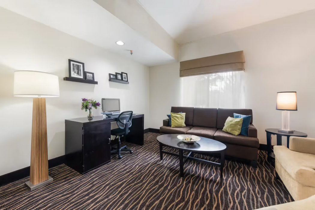 Studio6 Suites - Knoxville, TN - Downtown 11/35