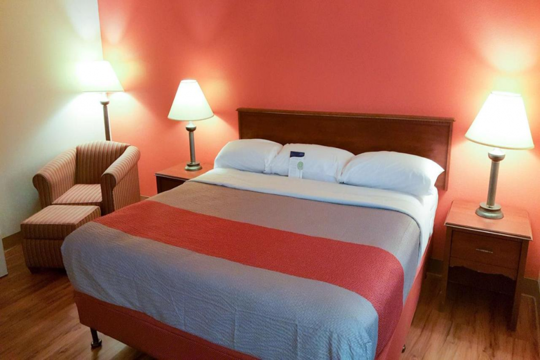 Motel6 Maryland Heights, MO 7/44