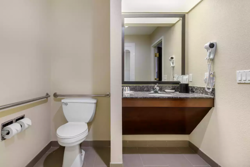 Comfort Suites Lafayette University Area 16/56