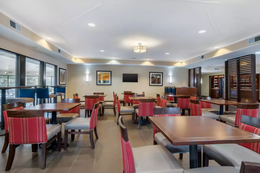 Comfort Suites Lafayette University Area 21/56
