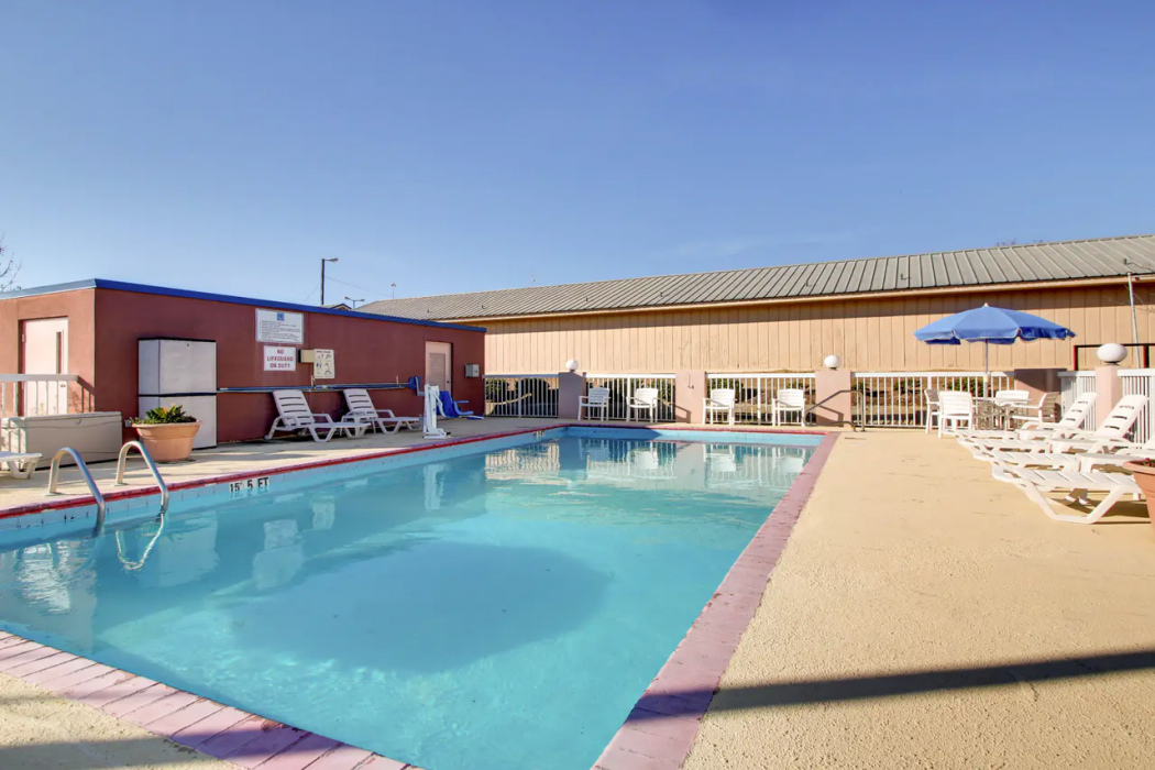 Quality Inn Brookhaven, MS 22/30