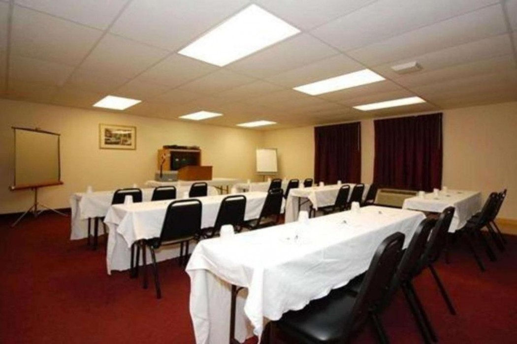 Quality Inn Waynesburg PA 13/24