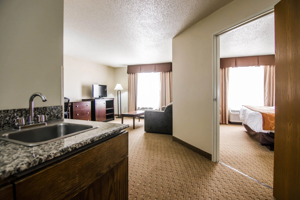 Quality Suites St. Joseph 9/24