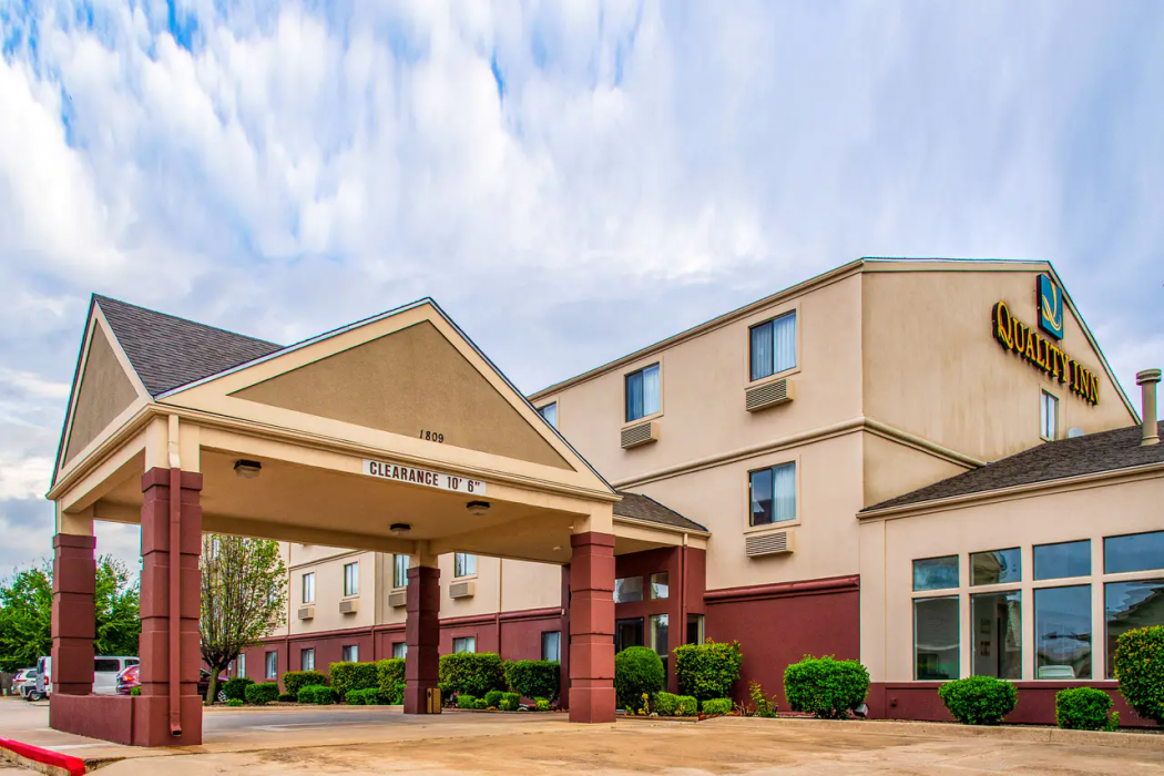 Quality Inn Moore Oklahoma City 1/49