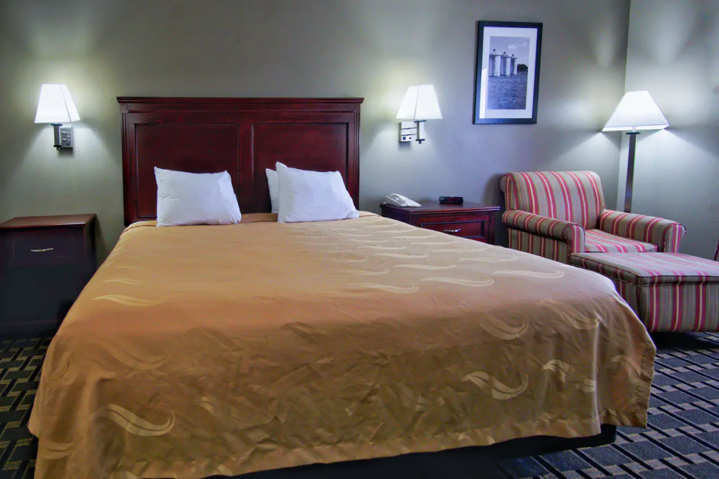 Quality Inn Moore Oklahoma City 23/49