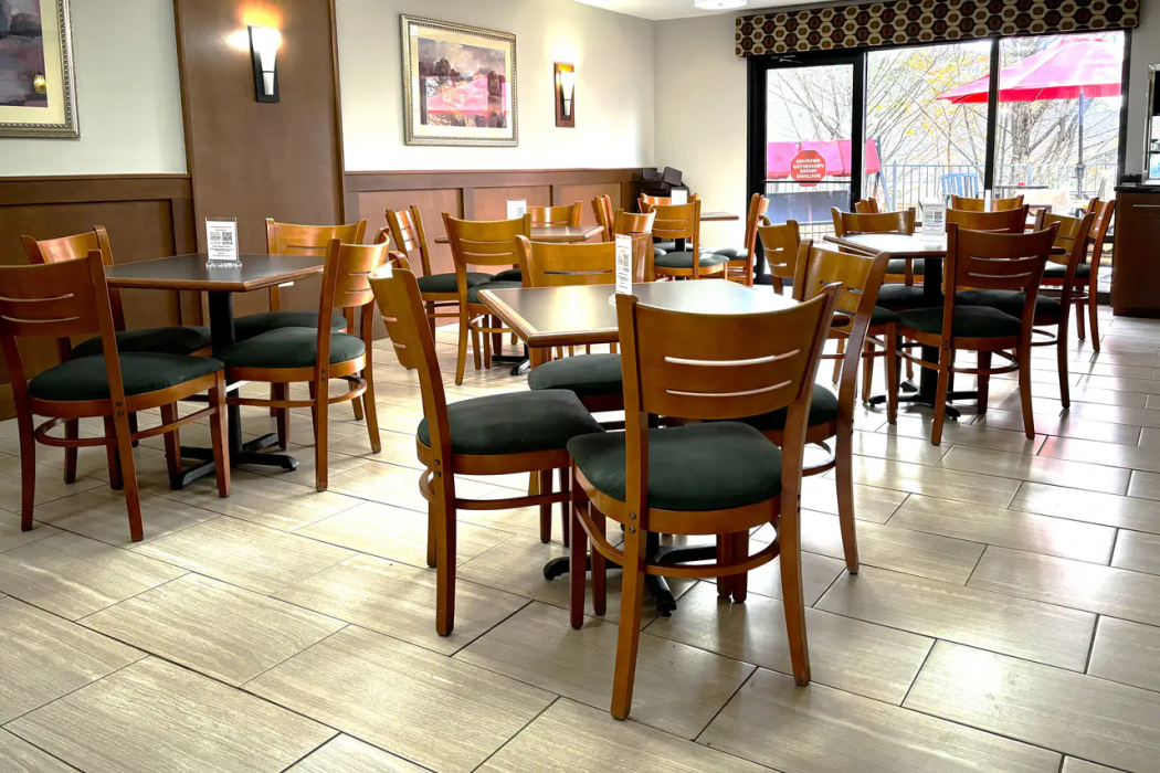 Quality Inn & Suites Dawsonville GA 22/40
