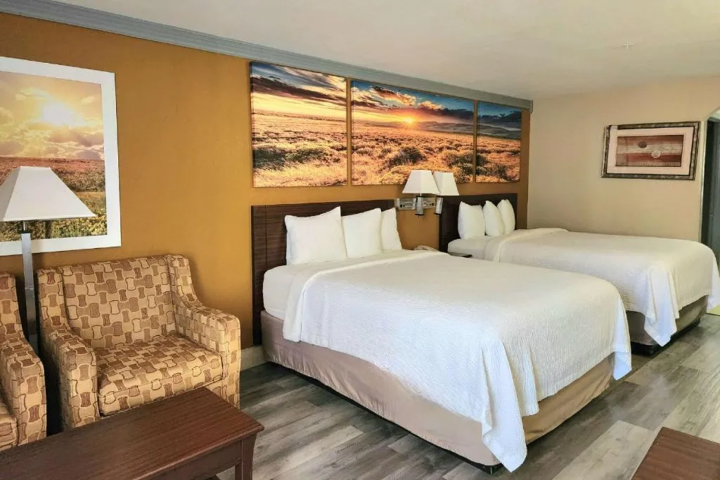 Days Inn by Wyndham Rosenberg 8/22