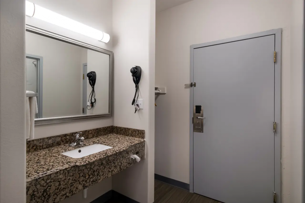 Quality Inn Columbia I-65 7/21