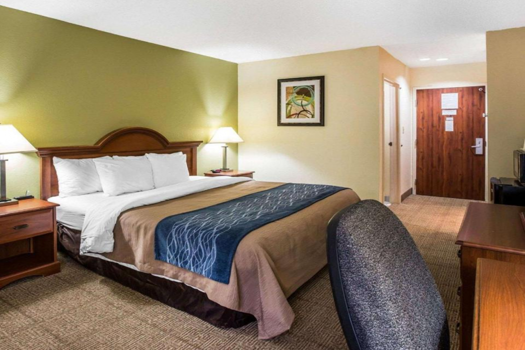 Quality Inn Darien-North Brunswick 10/25