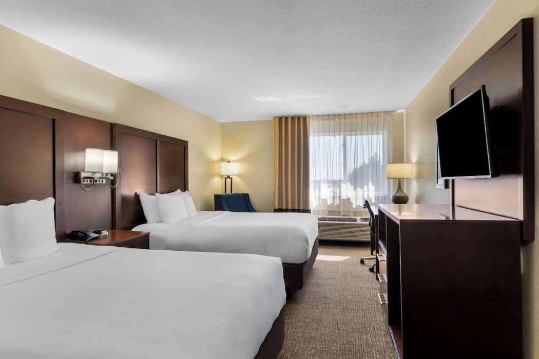 Comfort Inn & Suites Greeley, CO 9/54