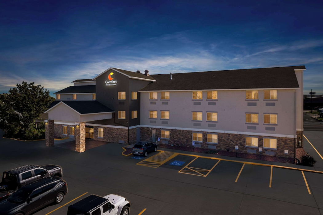 Comfort Inn & Suites Greeley, CO 2/54