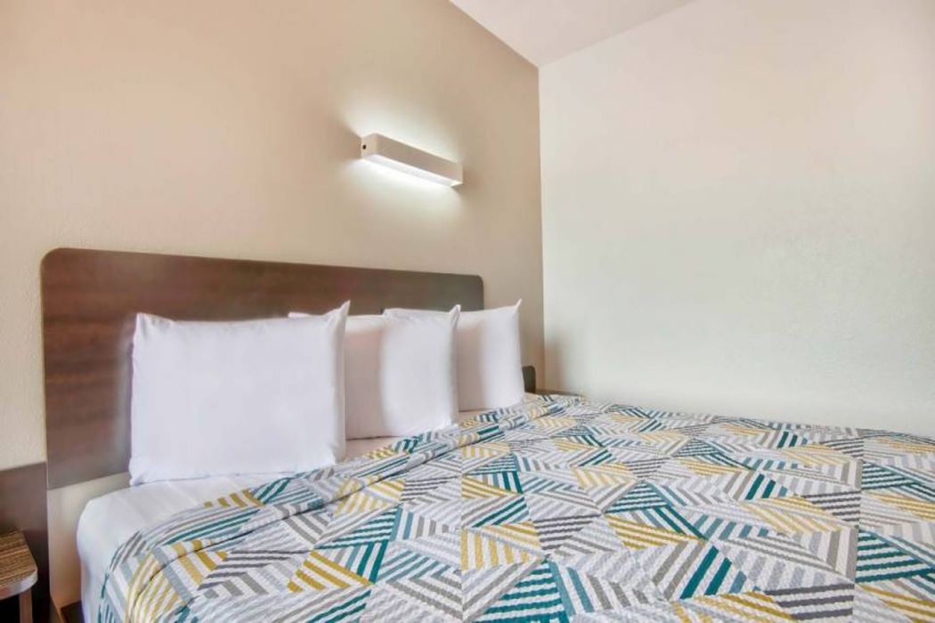 Motel6 Springfield, OH 15/60