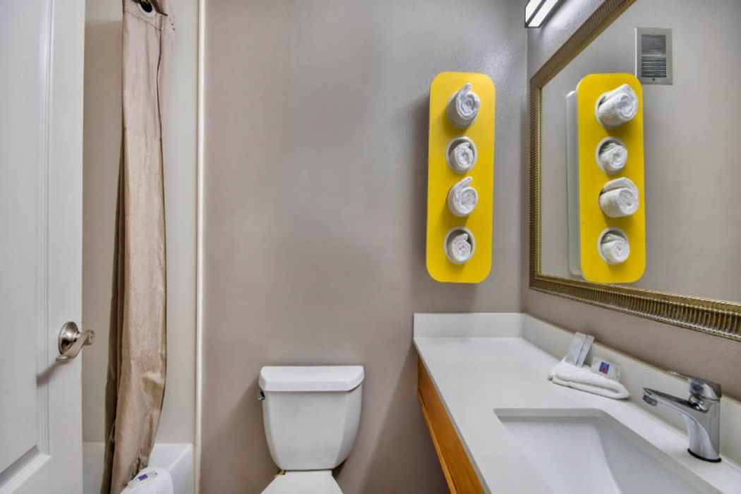Motel6 Springfield, OH 20/60