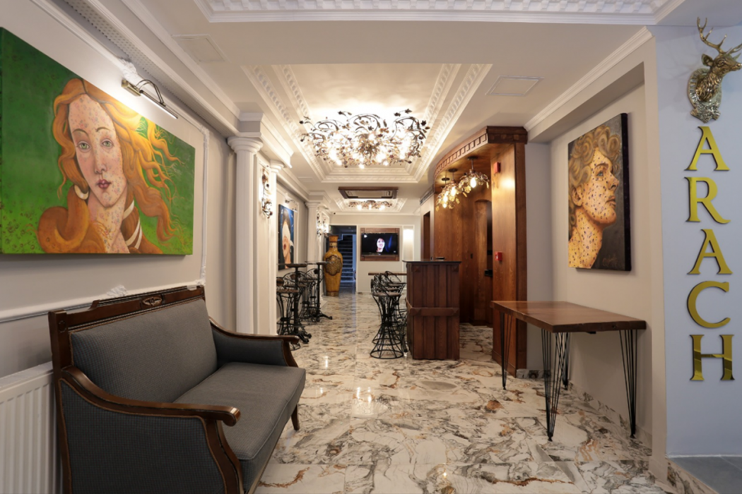 Arach Hotel Harbiye 12/73