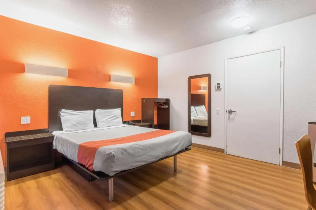 Motel6 Bakersfield, CA - Central 18/44