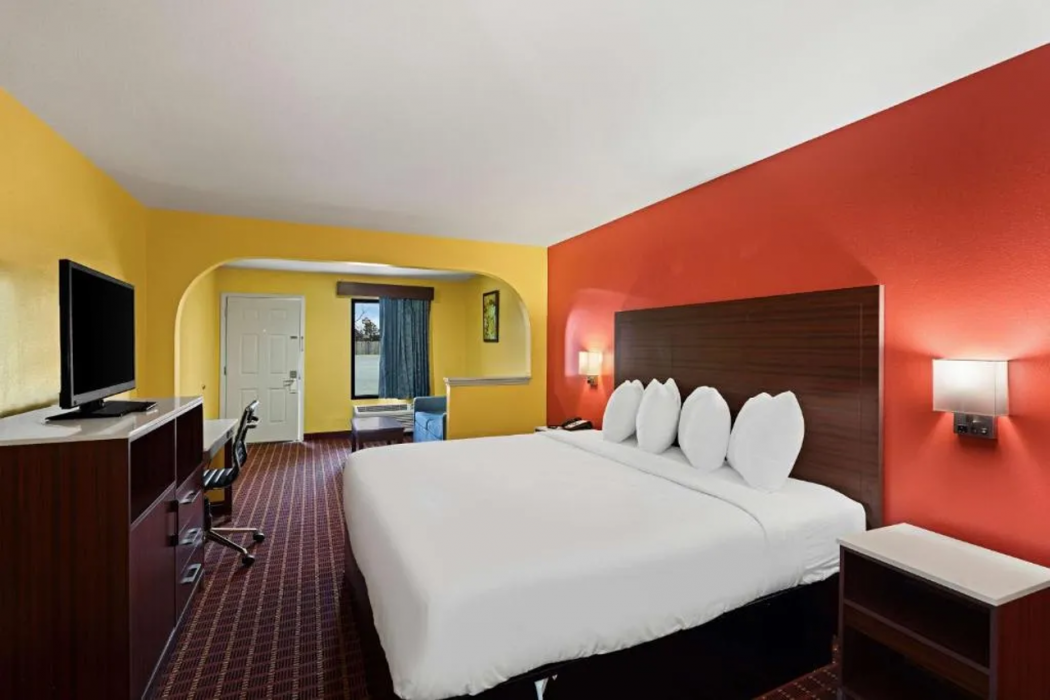 SureStay by Best Western Gulfport 8/25