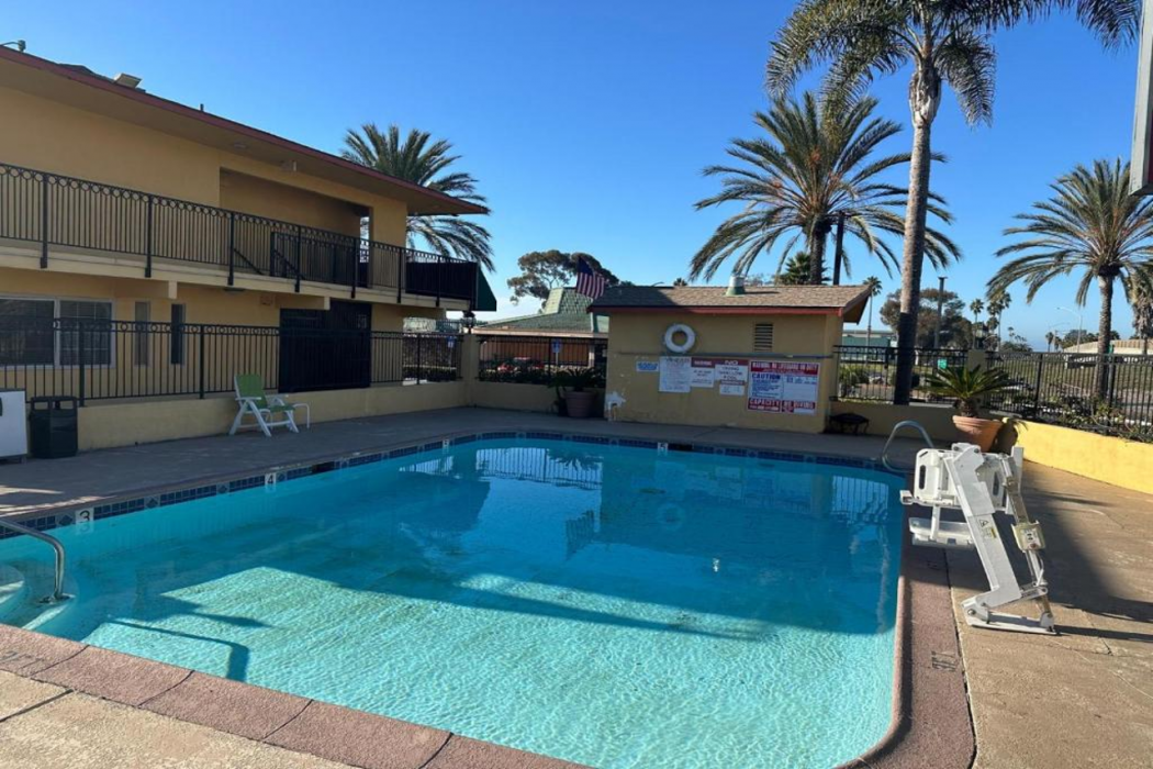Hotel Avenida - Oceanside Camp Pendleton 20/30
