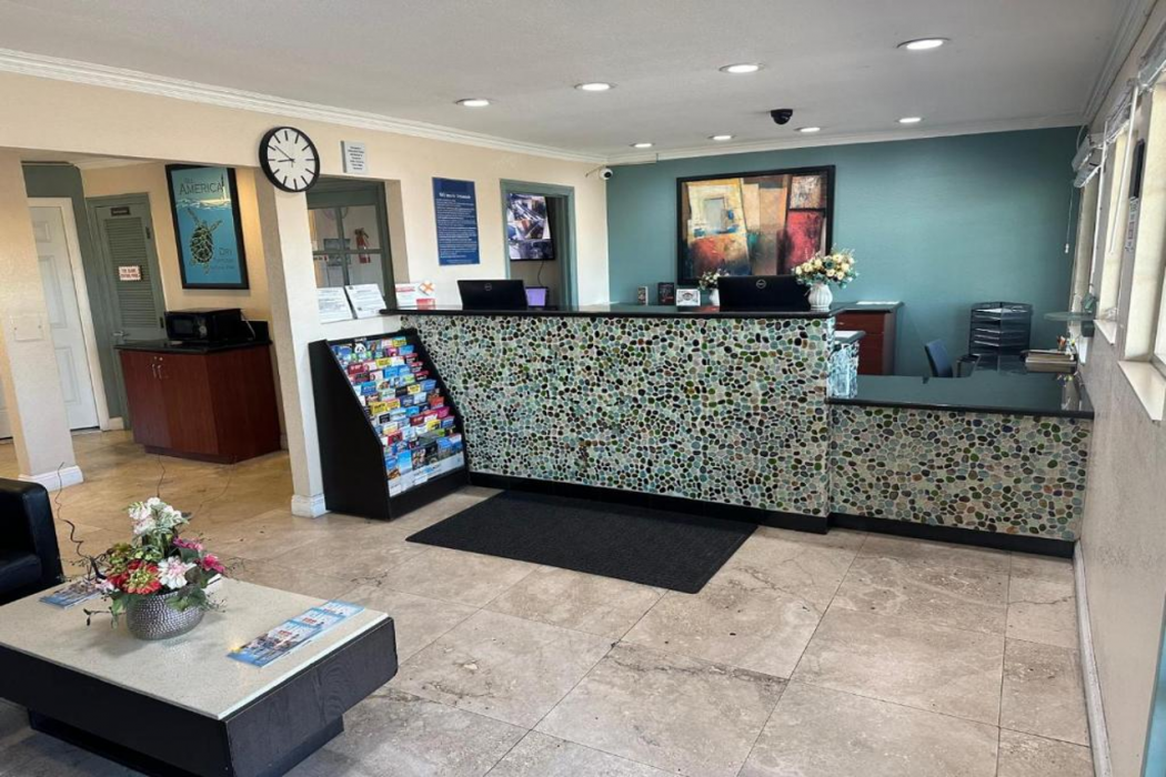 Lobby at Hotel Avenida - Oceanside Camp Pendleton, OCEANSIDE - CA