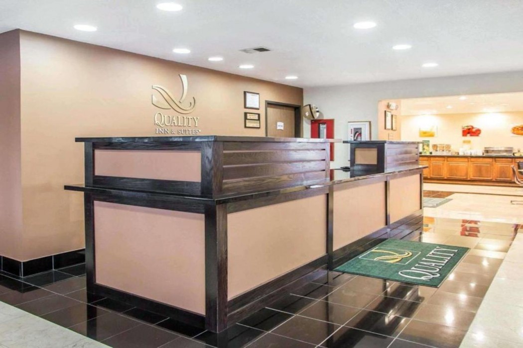 Quality Inn St. Mary's, OH 4/36