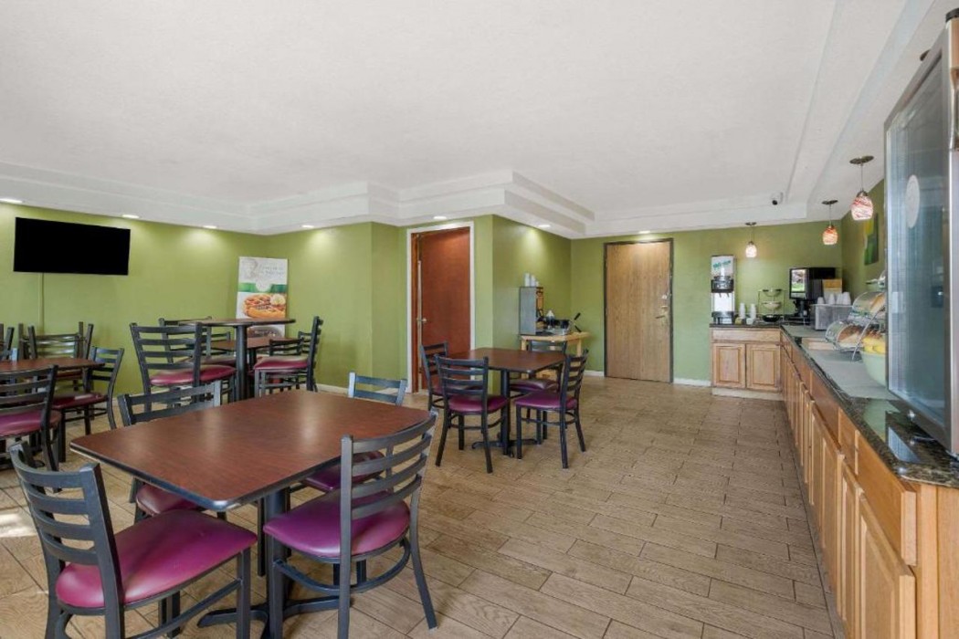 Quality Inn Ashland I-70 and US 250 17/31