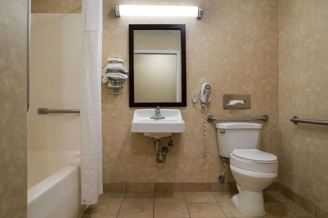 Quality Inn Grand Blanc - Flint South 8/23