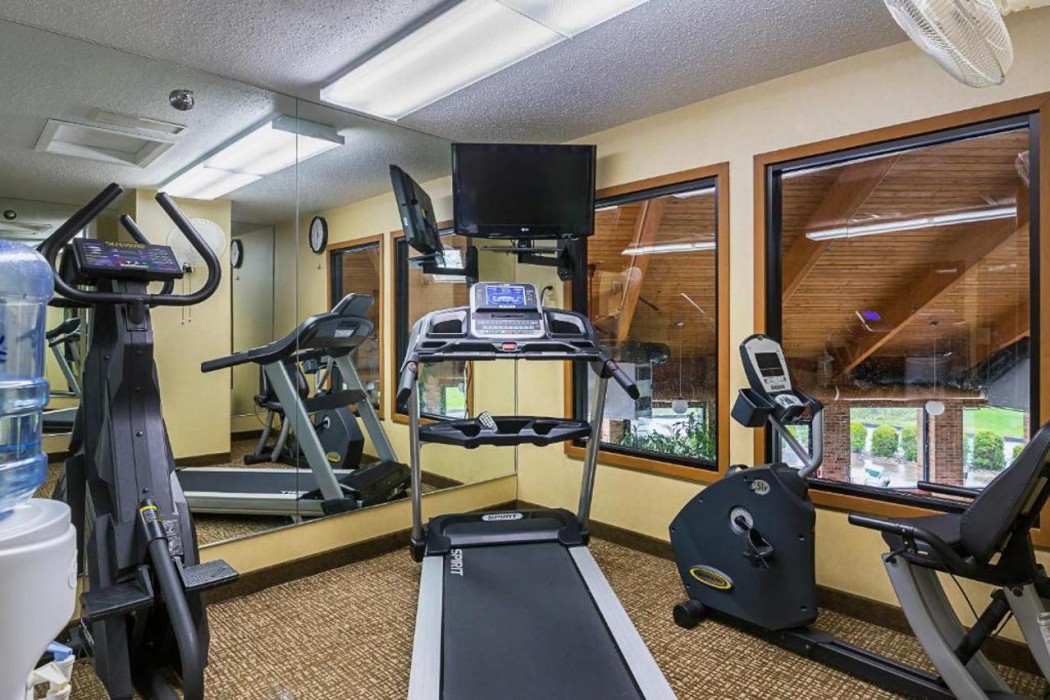 Quality Inn Waverly IA 24/51