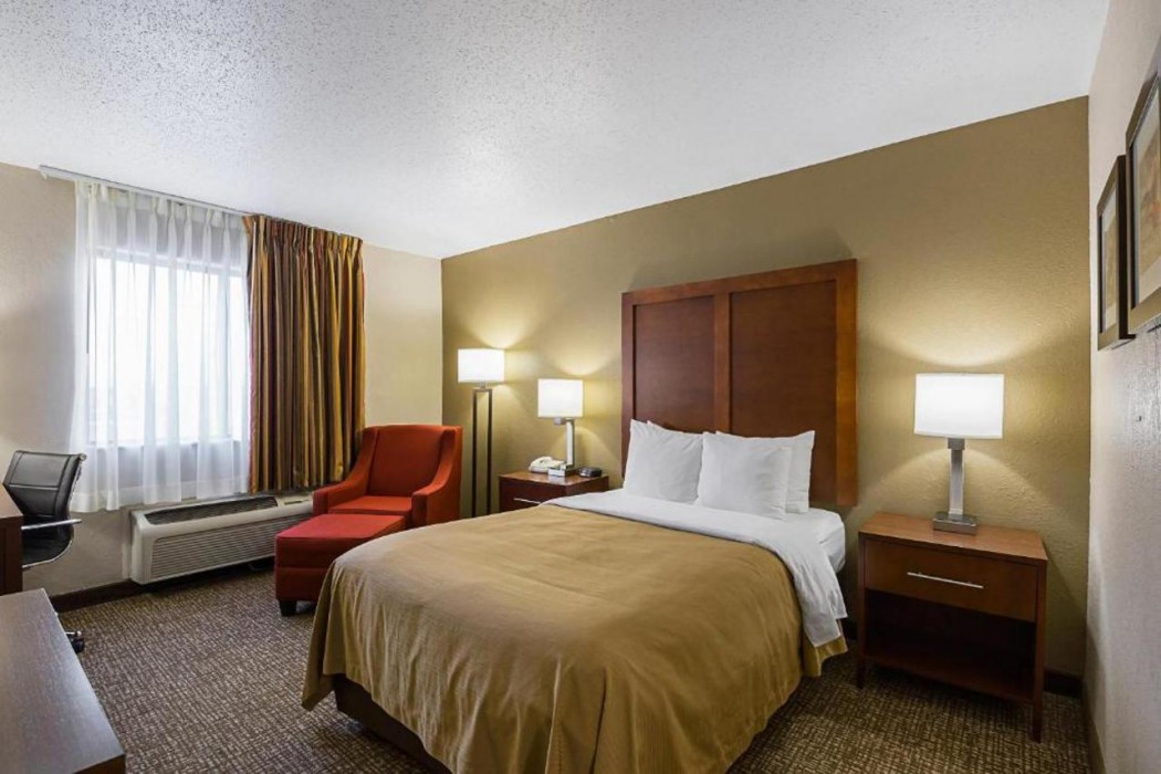 Quality Inn Waverly IA 17/51