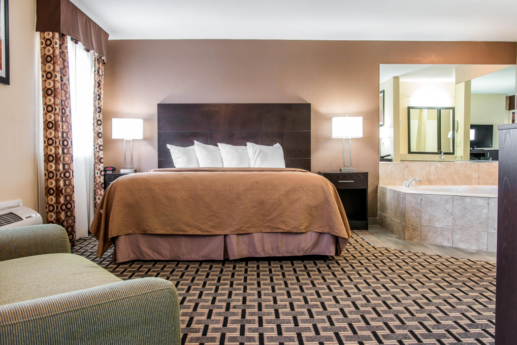Quality Inn Grand Rapids South Byron Center 15/25