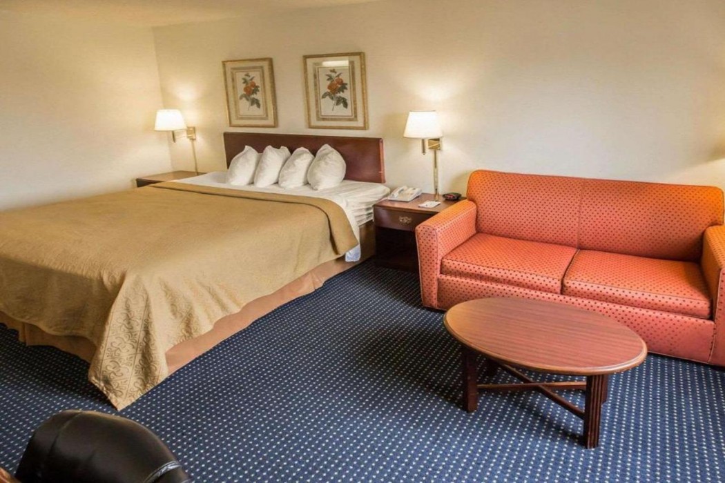 Quality Inn Dundee, MI 11/30
