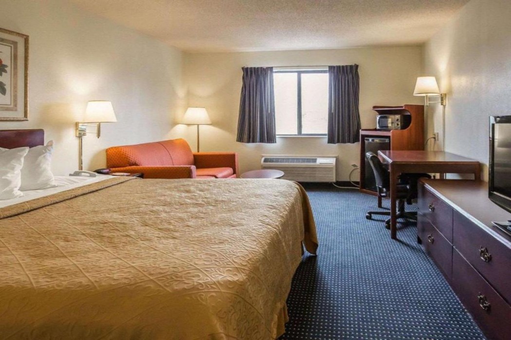 Quality Inn Dundee, MI 14/30