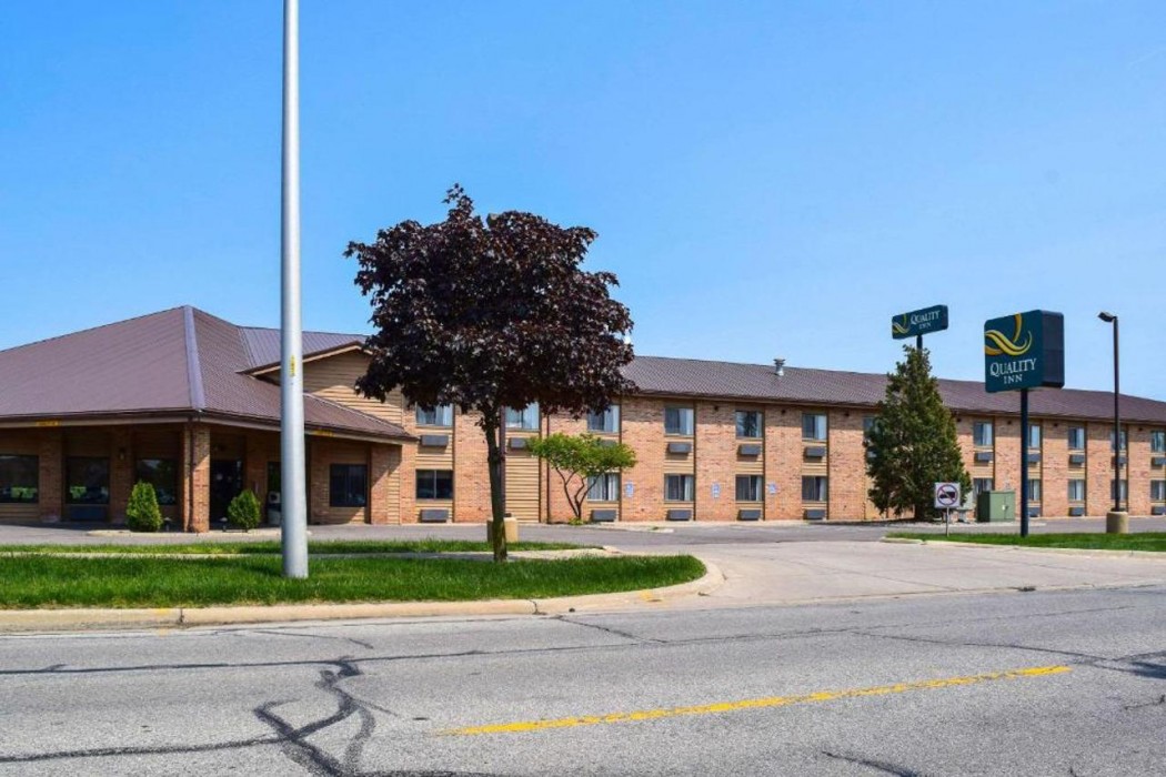 Quality Inn Dundee, MI 2/30