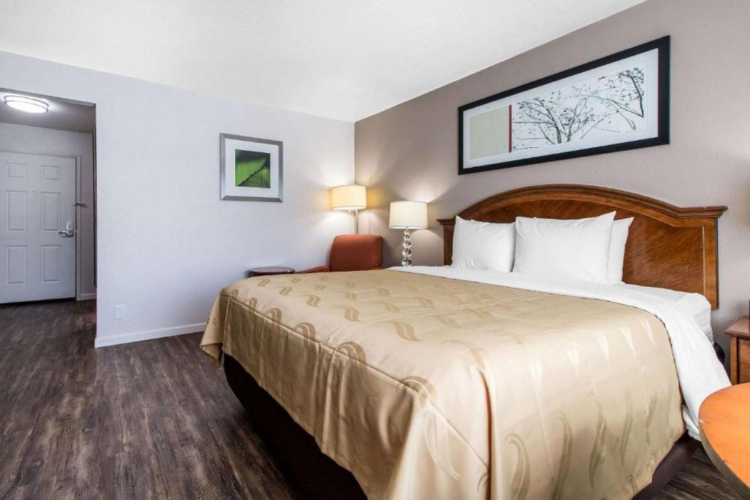 Ramada Bayside Inn and Suites 8/18