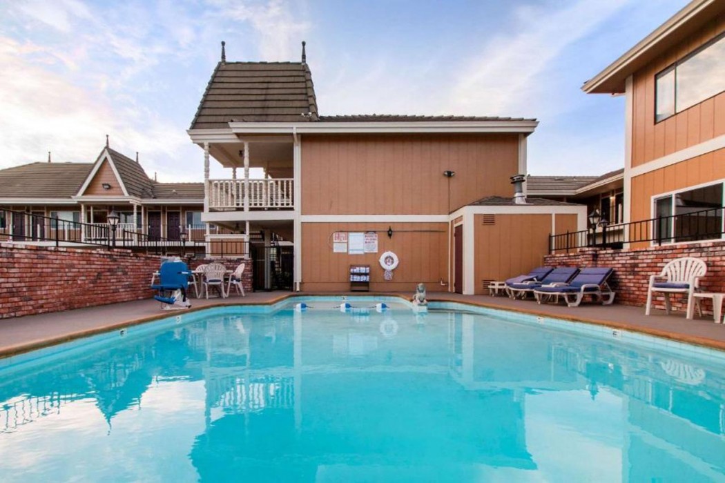 Ramada Bayside Inn and Suites 11/18