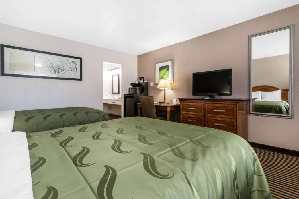 Ramada Bayside Inn and Suites 5/18
