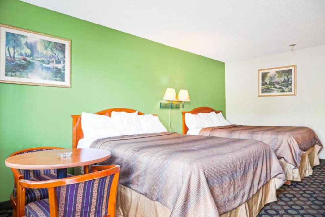 Economy Inn by OYO Ashburn I-75 15/54