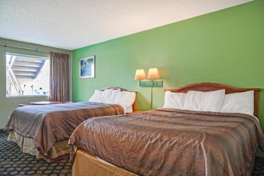 Economy Inn by OYO Ashburn I-75 19/54