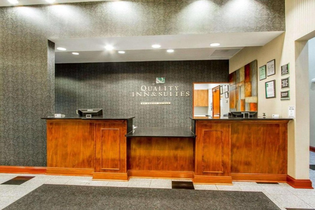 Quality Inn & Suites Greenville I-65 4/34