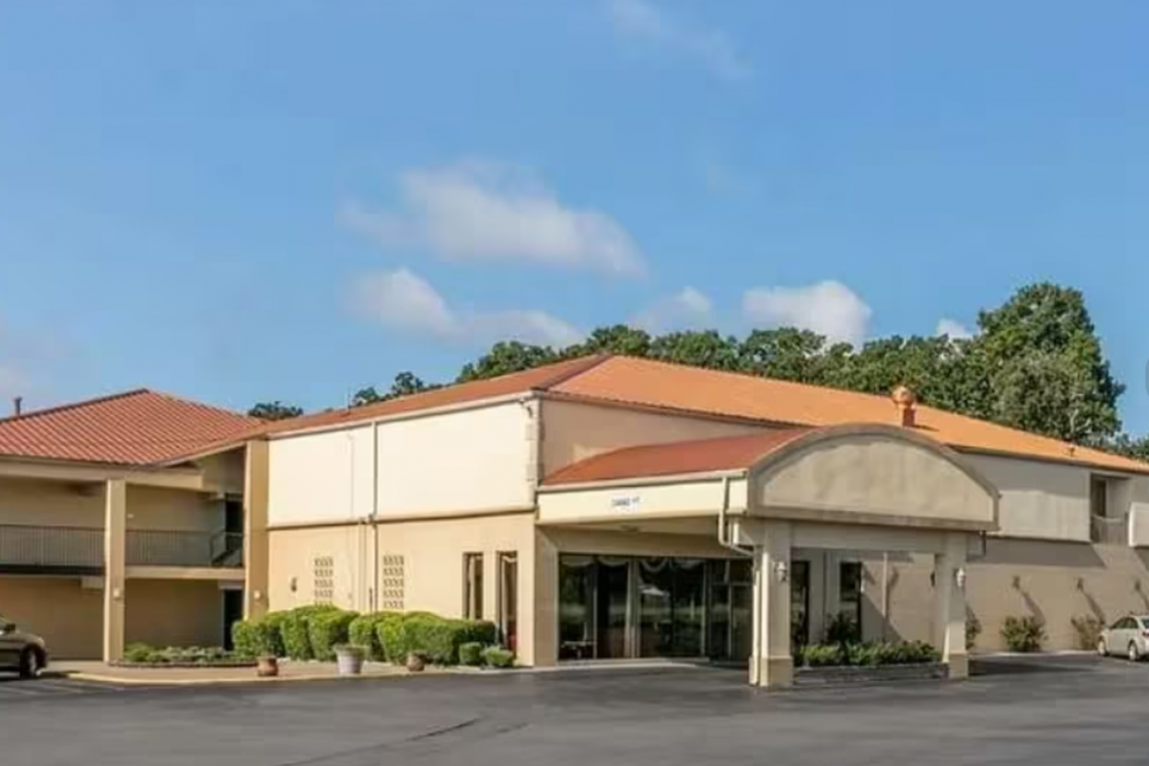 Red Roof Inn Manchester, TN 1/17