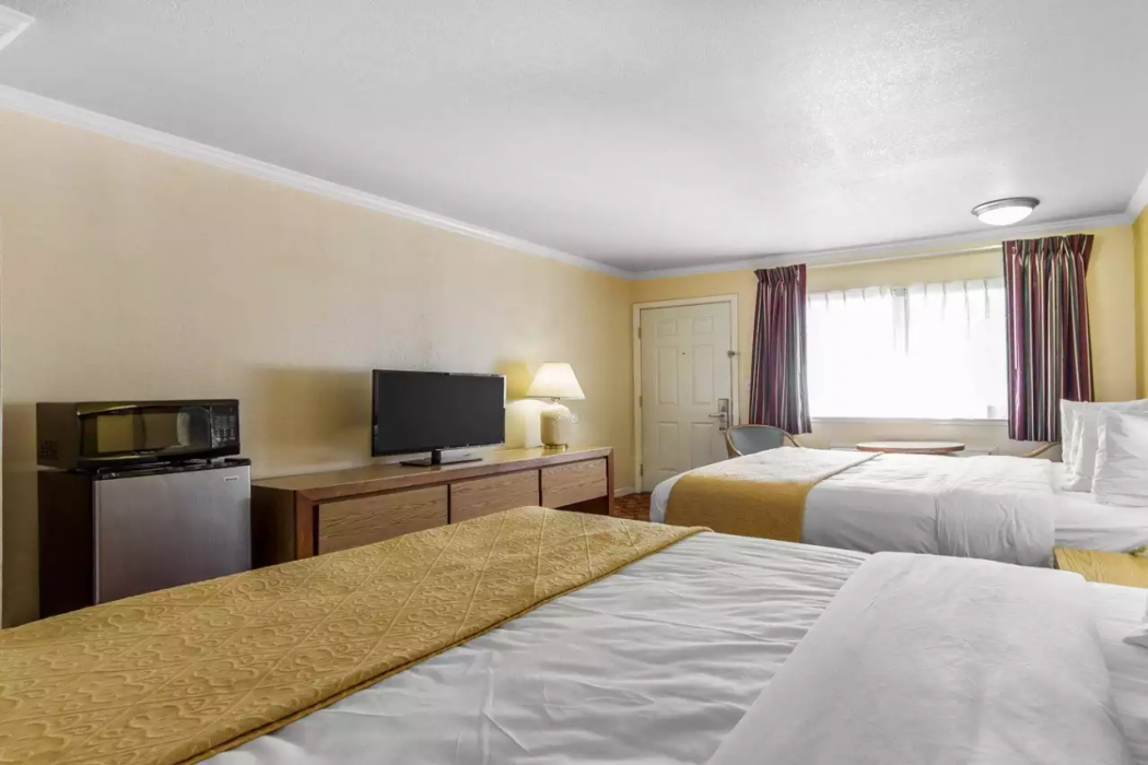 Quality Inn Ukiah, CA 21/43