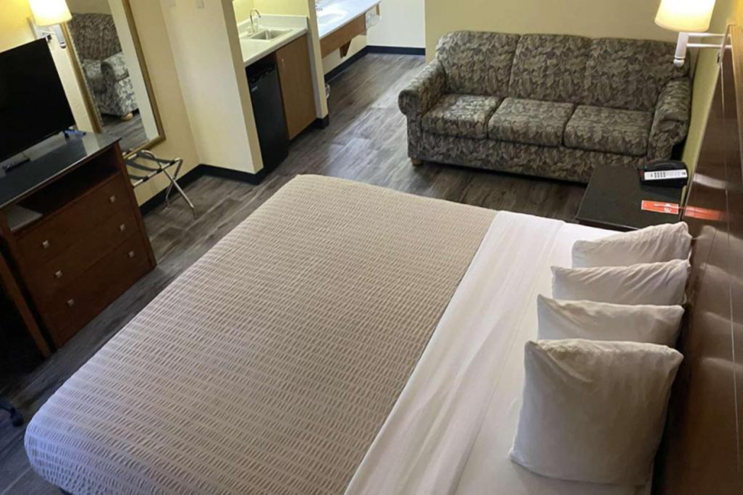 Coratel Inn & Suites by Jasper River Falls 10/60