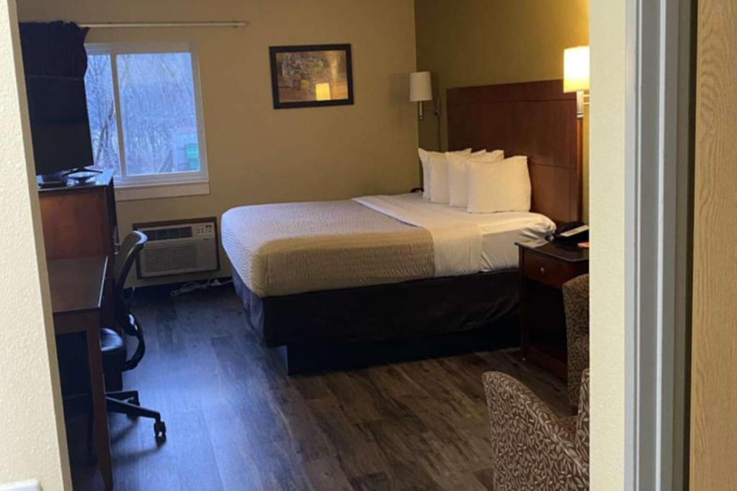 Coratel Inn & Suites by Jasper River Falls 14/60