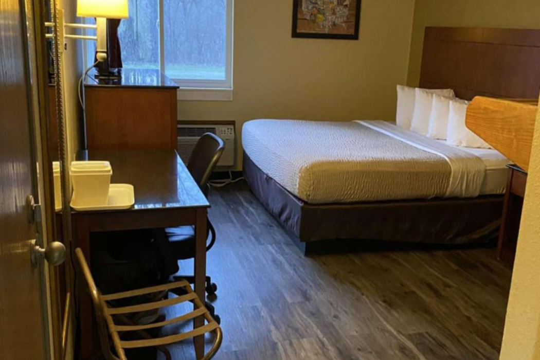 Coratel Inn & Suites by Jasper River Falls 9/60