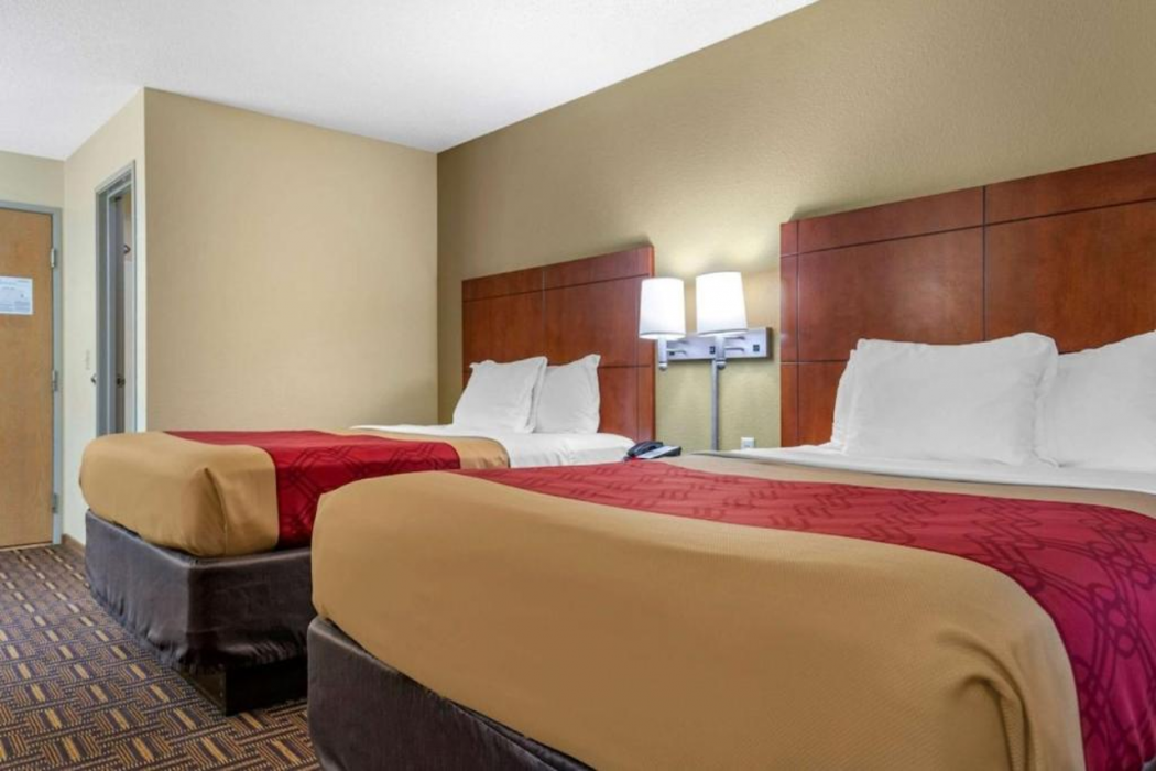 Coratel Inn & Suites by Jasper River Falls 12/60