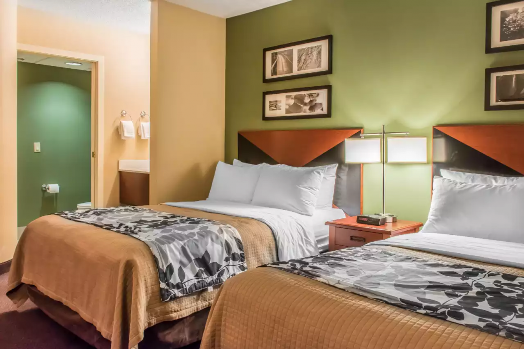 Sleep Inn & Suites of Lancaster County 13/35