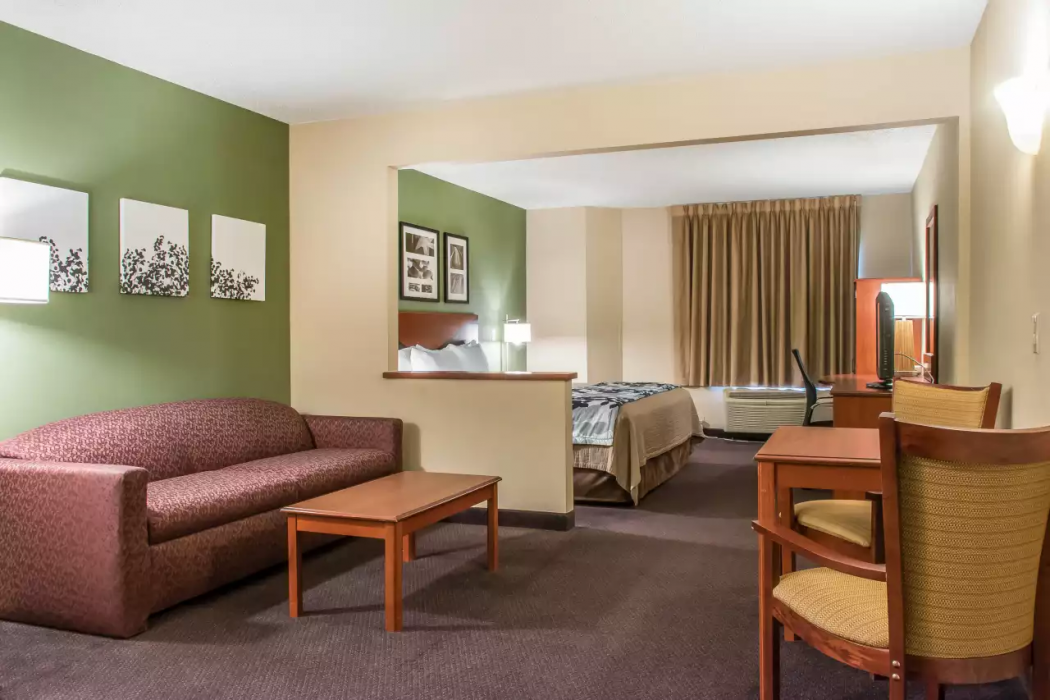 Sleep Inn & Suites of Lancaster County 11/35