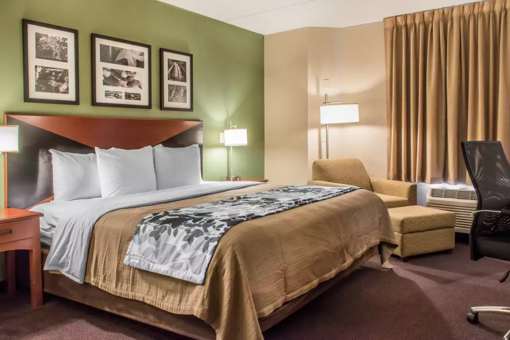 Sleep Inn & Suites of Lancaster County 15/35